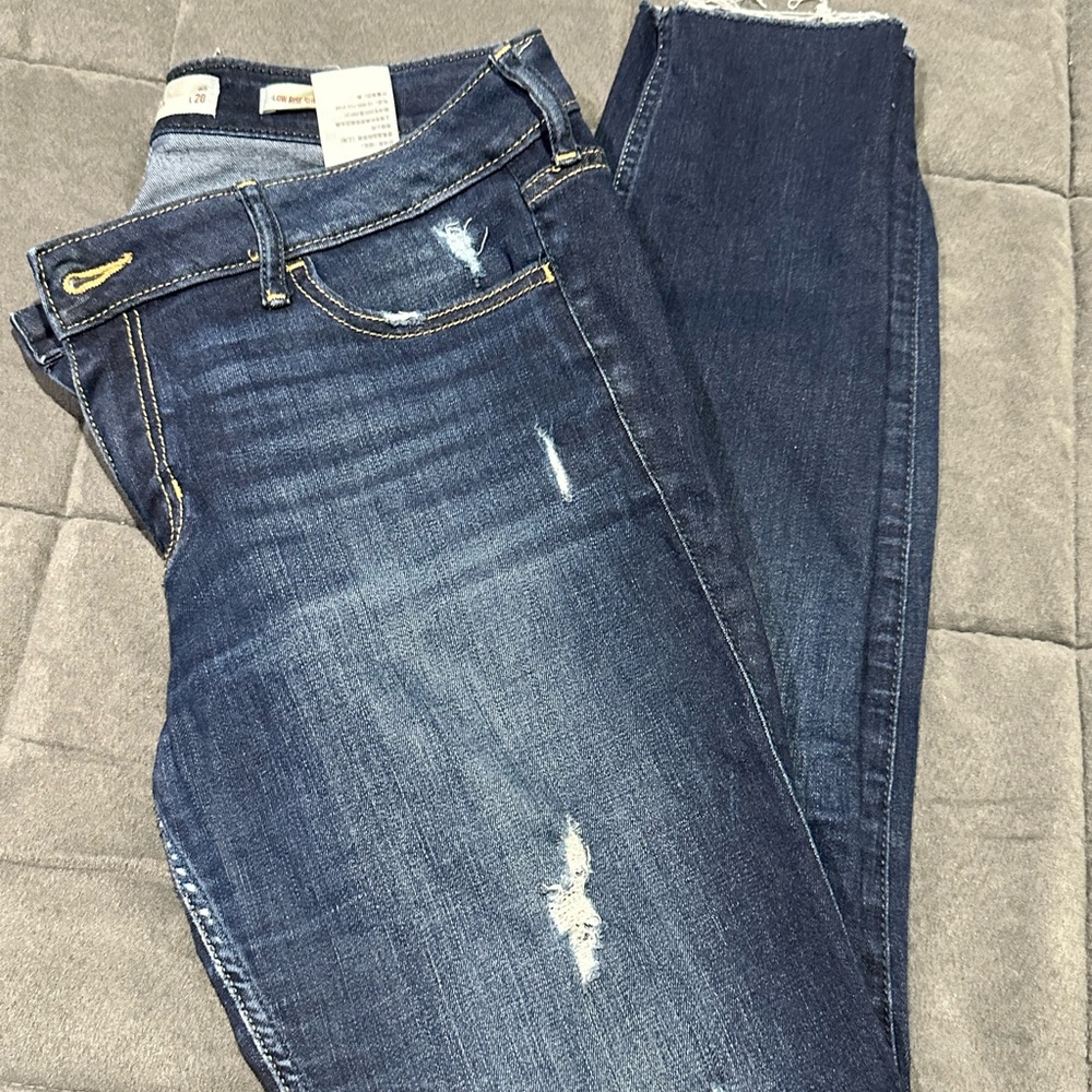 Hollister Low Rise Super Skinny Distressed Jeans Medium Wash